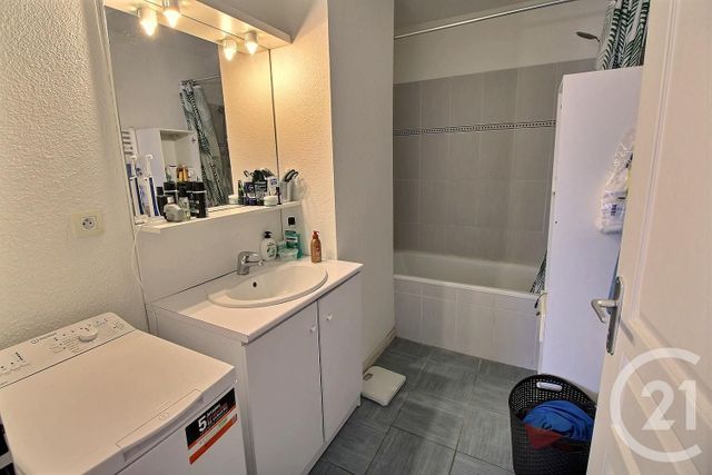 Appartement F2 à vendre - 2 pièces - 45 m2 - Bordeaux - 33 - AQUITAINE