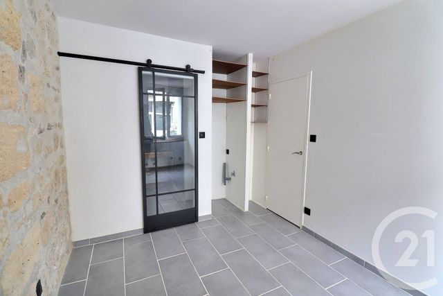 Afficher la photo en grand Appartement T2 à vendre - 2 pièces - 30,38 m2 - Bordeaux - 33 - AQUITAINE