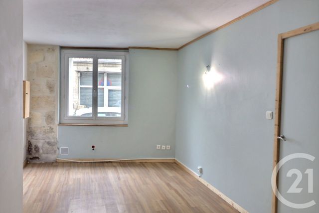 Afficher la photo en grand Appartement T2 à vendre - 2 pièces - 30,38 m2 - Bordeaux - 33 - AQUITAINE
