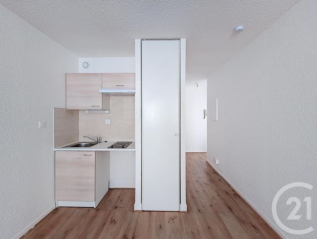 Afficher la photo en grand Appartement F1 à vendre - 1 pièce - 30,20 m2 - Bordeaux - 33 - AQUITAINE