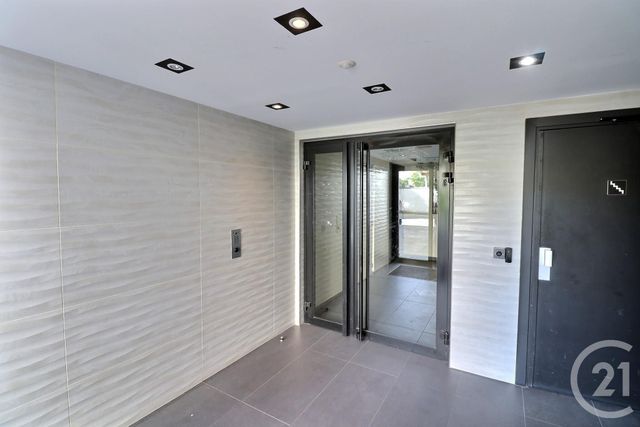 Afficher la photo en grand Appartement F1 à vendre - 1 pièce - 37,55 m2 - Bordeaux - 33 - AQUITAINE