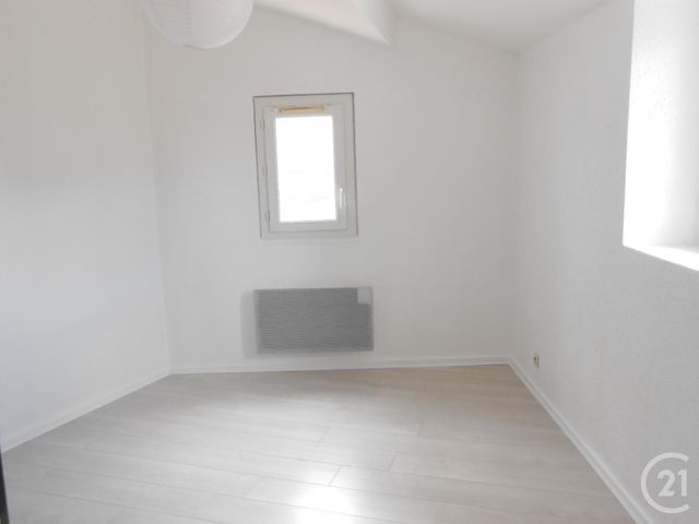 Appartement F2 &agrave; louer - 2 pi&egrave;ces - 40 m2 - Bordeaux - 33 - AQUITAINE