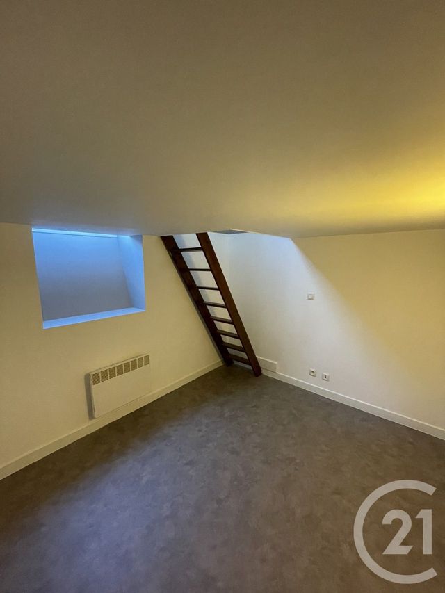 Appartement T1 &agrave; louer - 1 pi&egrave;ce - 27,60 m2 - Bordeaux - 33 - AQUITAINE