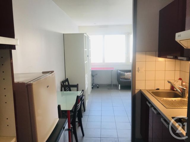 Appartement Studio &agrave; louer - 1 pi&egrave;ce - 27,25 m2 - Bordeaux - 33 - AQUITAINE