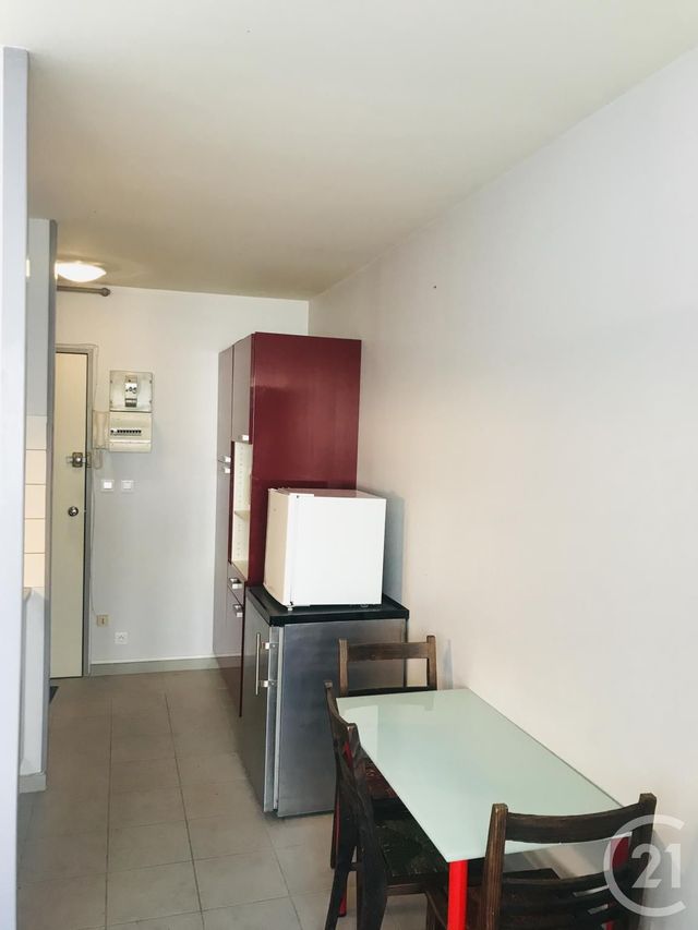 Appartement Studio &agrave; louer - 1 pi&egrave;ce - 27,25 m2 - Bordeaux - 33 - AQUITAINE