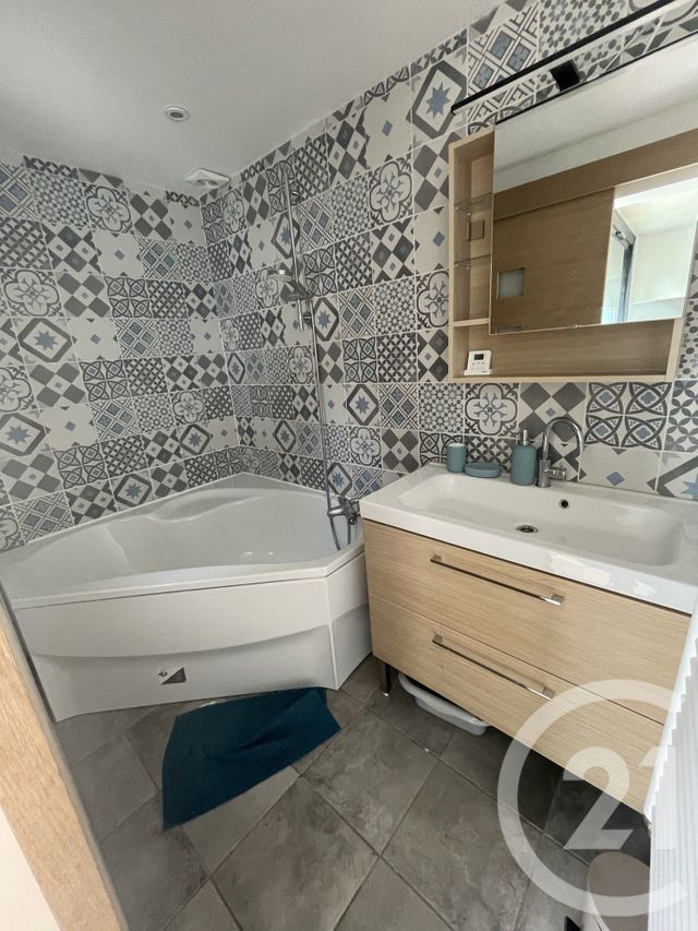 Maison à louer - 4 pièces - 91,37 m2 - Talence - 33 - AQUITAINE