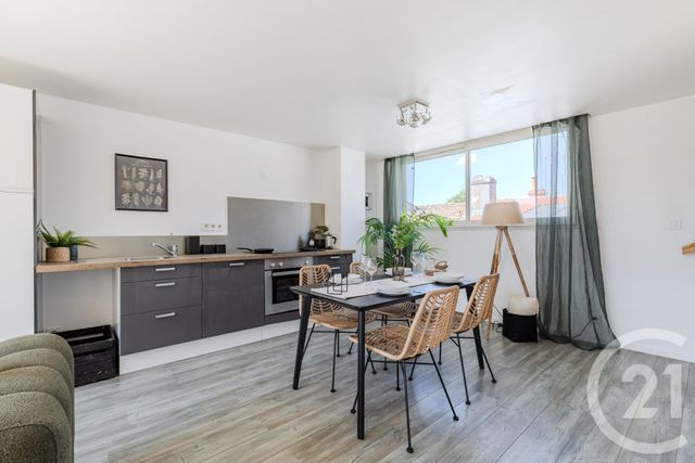 Maison &agrave; louer - 4 pi&egrave;ces - 92,50 m2 - Talence - 33 - AQUITAINE