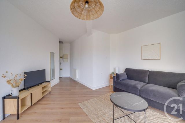 Afficher la photo en grand Appartement F1 à louer - 1 pièce - 30,70 m2 - Bordeaux - 33 - AQUITAINE