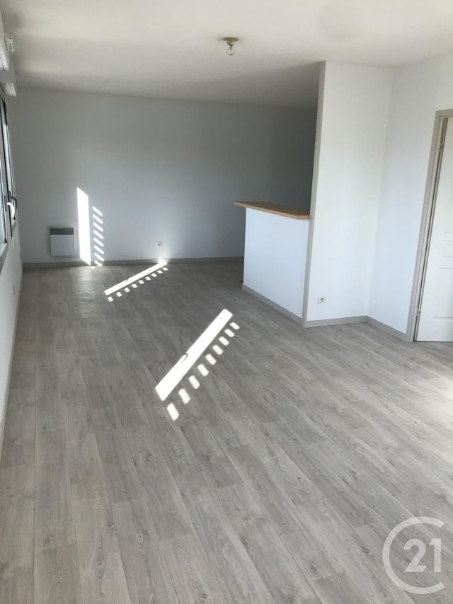 Afficher la photo en grand Appartement F2 à louer - 2 pièces - 58 m2 - Bordeaux - 33 - AQUITAINE