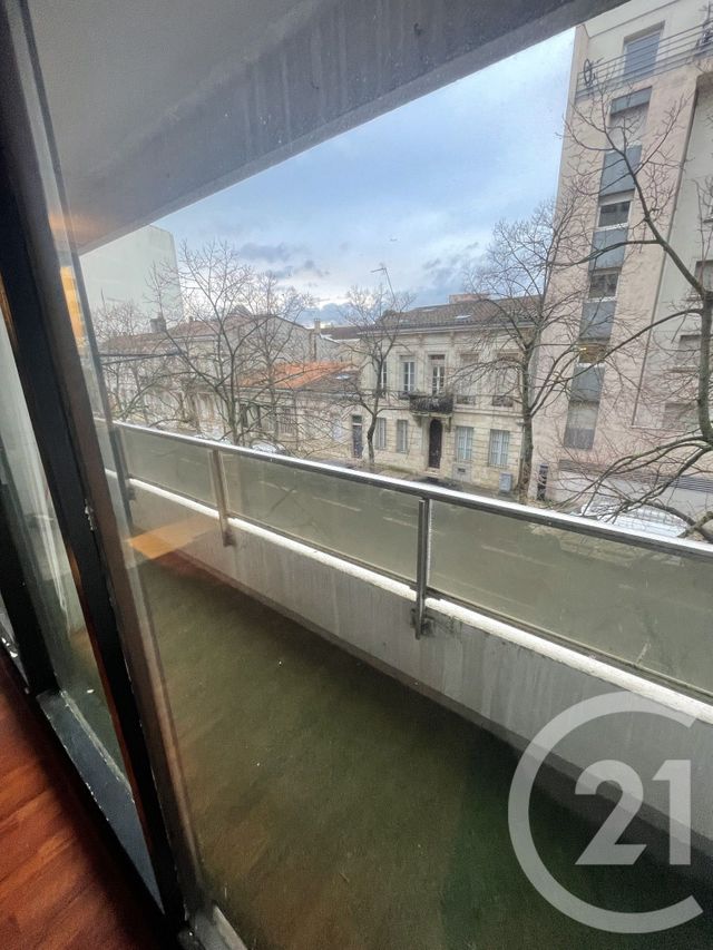 Appartement T2 &agrave; louer - 2 pi&egrave;ces - 39,68 m2 - Bordeaux - 33 - AQUITAINE