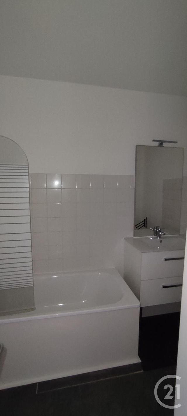 Appartement Studio &agrave; louer - 1 pi&egrave;ce - 21,07 m2 - Gradignan - 33 - AQUITAINE