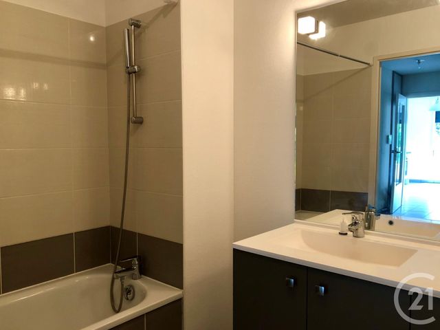 Appartement T3 &agrave; louer - 3 pi&egrave;ces - 69,40 m2 - Bordeaux - 33 - AQUITAINE