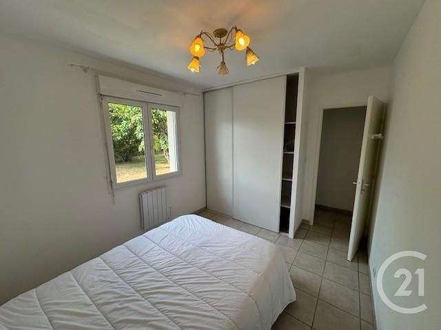 Maison &agrave; louer - 3 pi&egrave;ces - 71 m2 - St Loubes - 33 - AQUITAINE