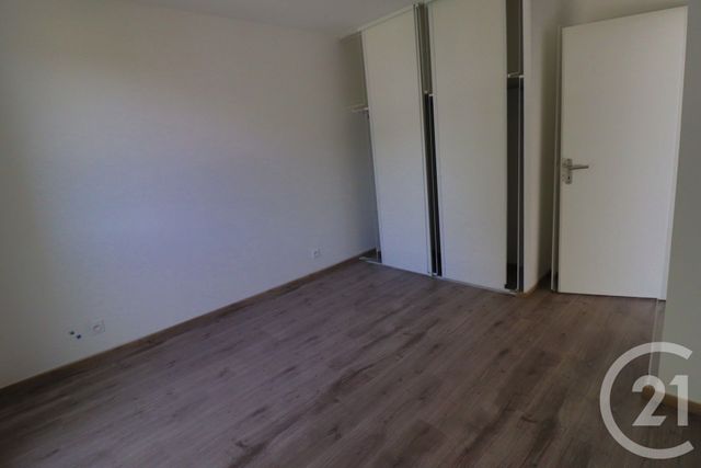 Appartement T2 &agrave; louer - 2 pi&egrave;ces - 41,05 m2 - Bassens - 33 - AQUITAINE