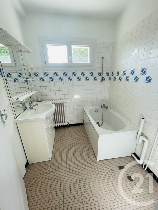Appartement T4 &agrave; louer - 4 pi&egrave;ces - 77,59 m2 - Talence - 33 - AQUITAINE