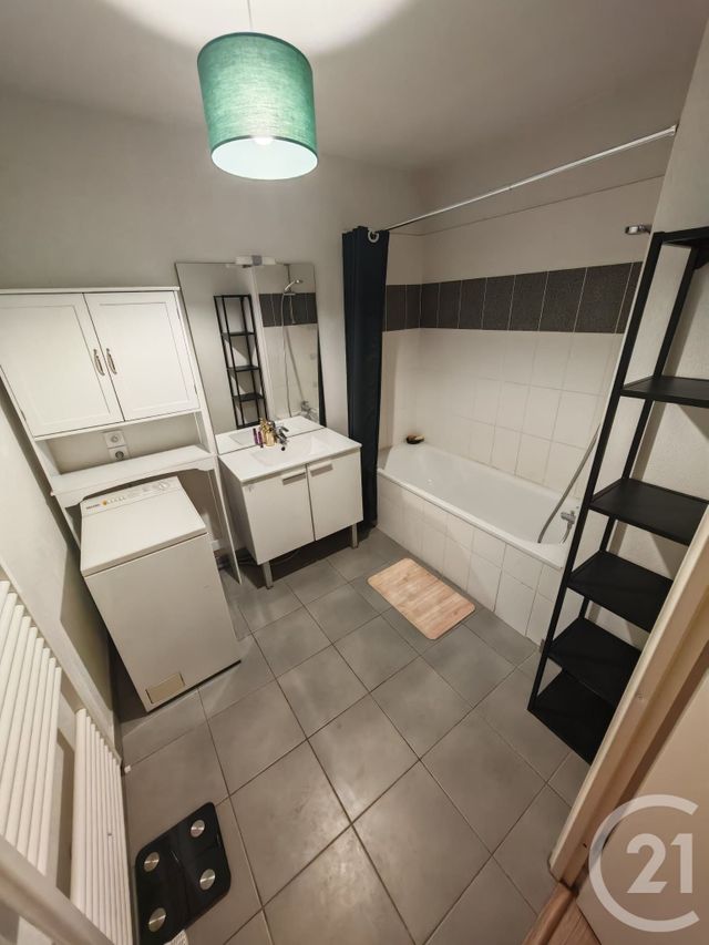 Appartement T3 &agrave; louer - 3 pi&egrave;ces - 61,97 m2 - Talence - 33 - AQUITAINE