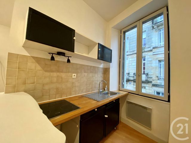 Appartement F2 &agrave; louer - 2 pi&egrave;ces - 45,29 m2 - Bordeaux - 33 - AQUITAINE